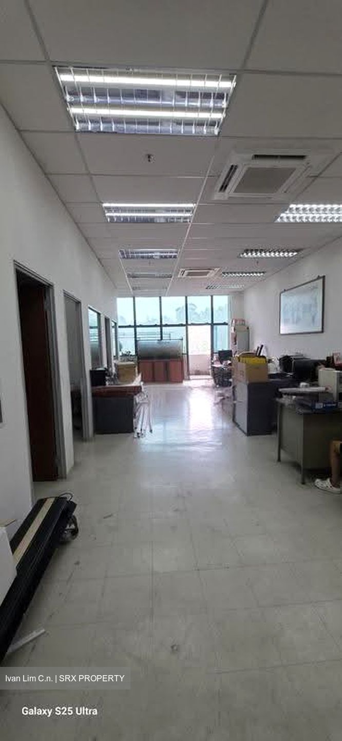 Midview Building (D23), Factory #633240941